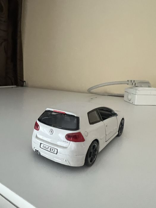 Jucarie golf 5 gti in miniatura