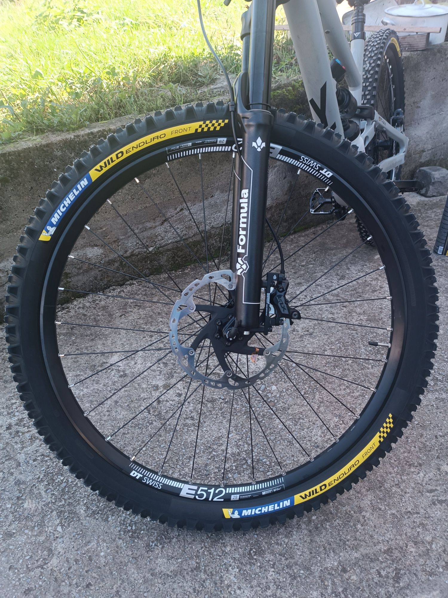 Продавам YT Capra core 2