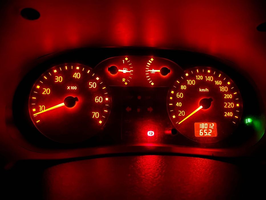 Renault Clio symbol II -18.000 km