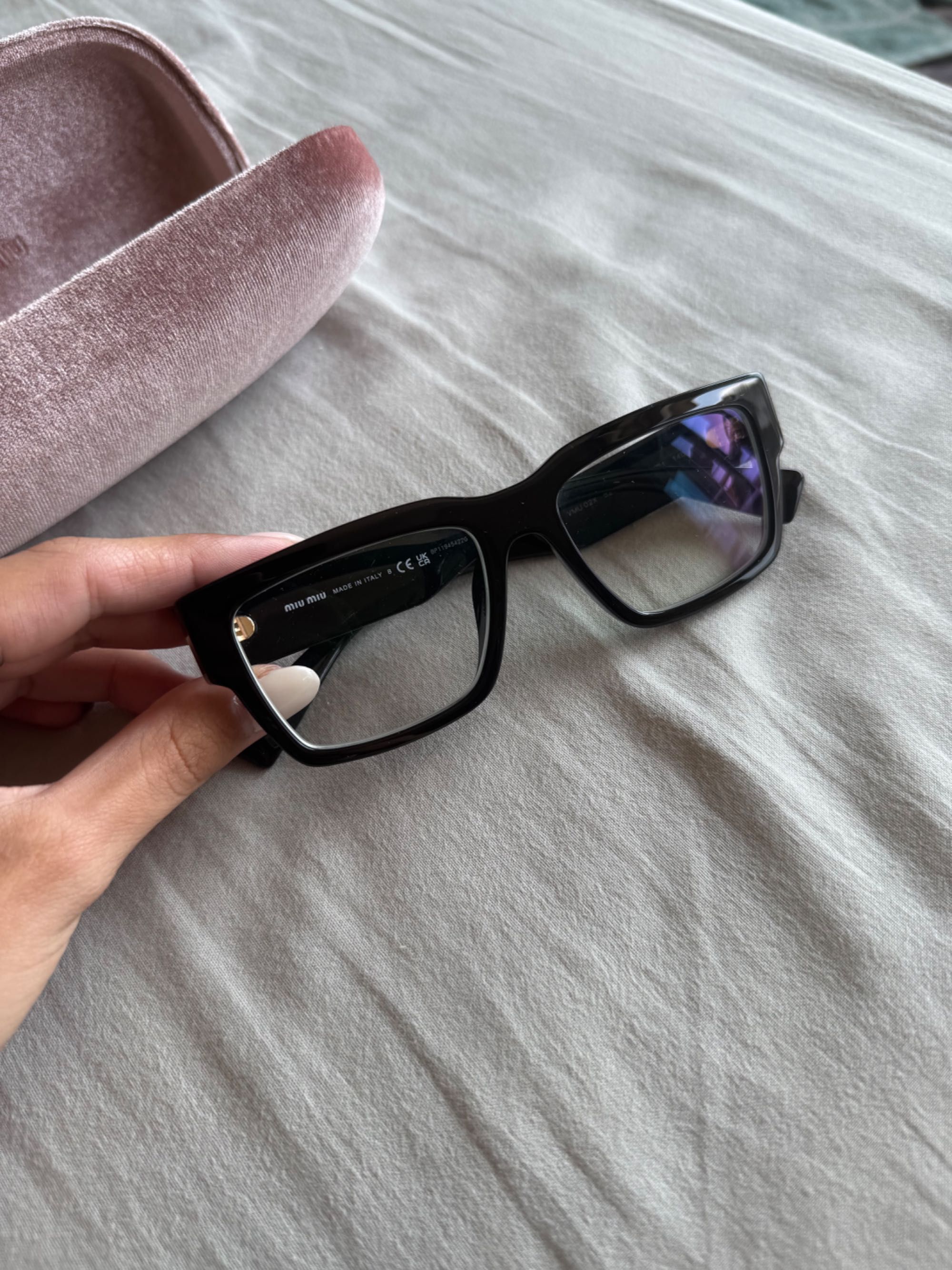 Miu Miu MU02XV 1AB1O1
GMIU-G042735-M187303-52