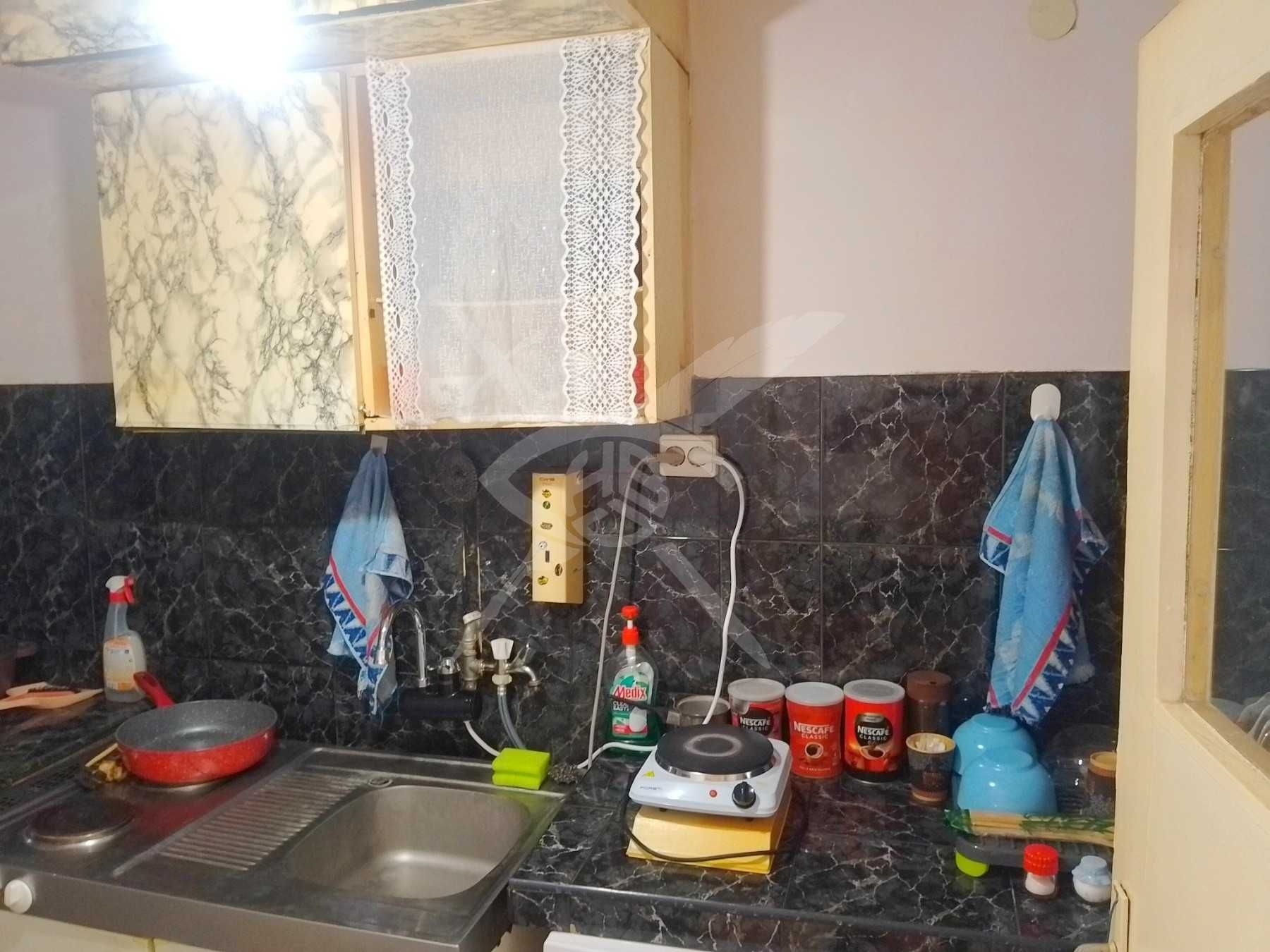Тристаен, обзаведен апартамент в град Гълъбово