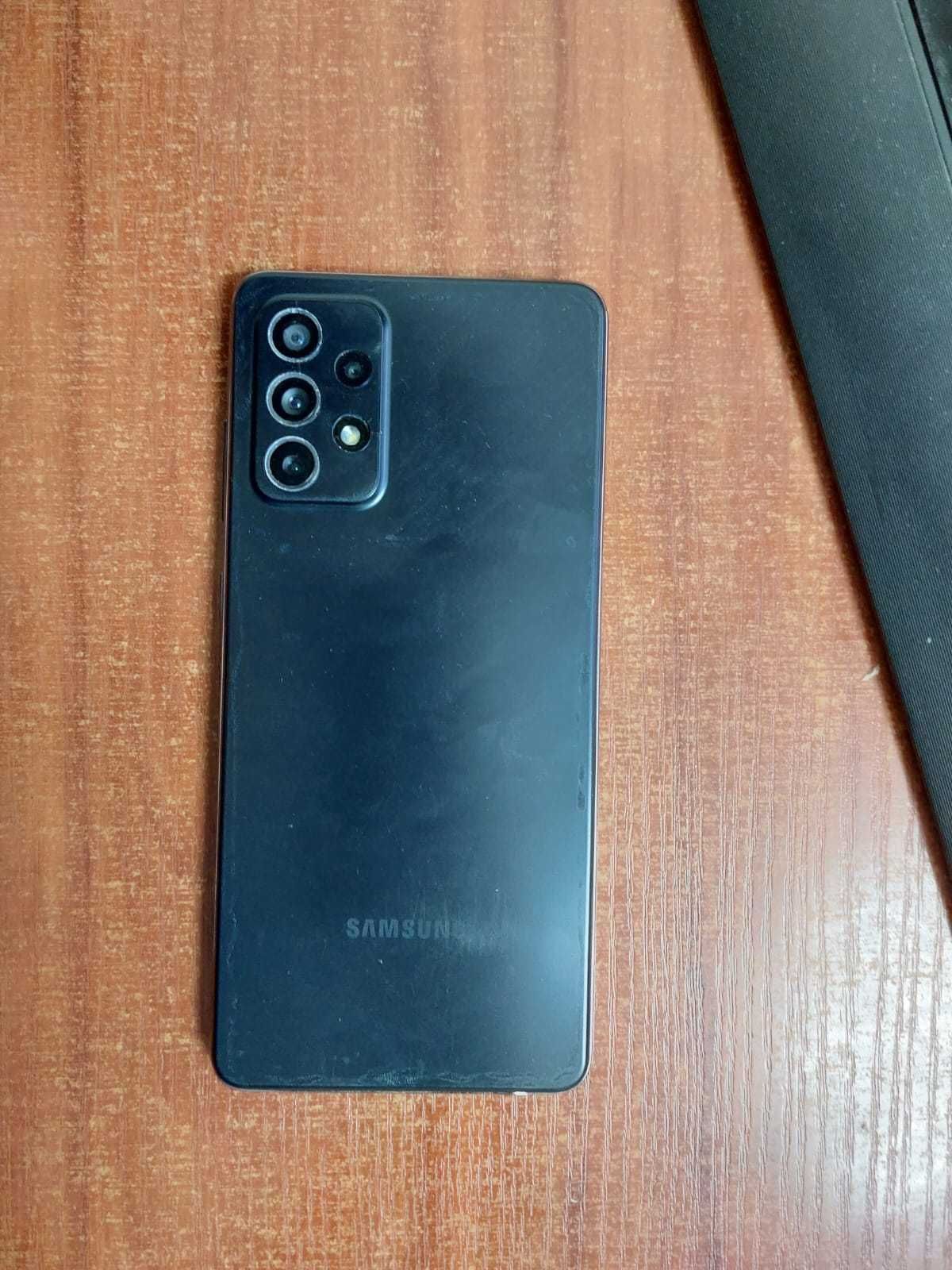 Смартфон Samsung Galaxy A72 256GB