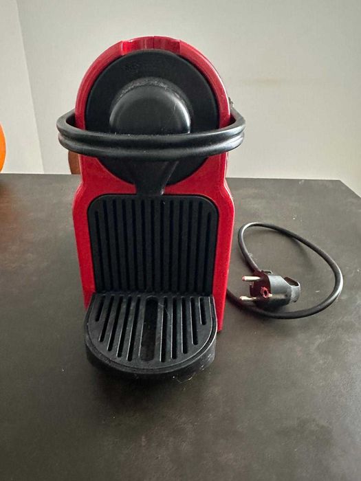 Nespresso Espressor Inissia Roșu