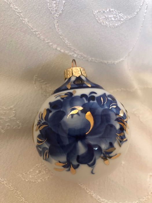 Стара руска порцеланова топка за елха кобалт и злато Гжельский фарфор.