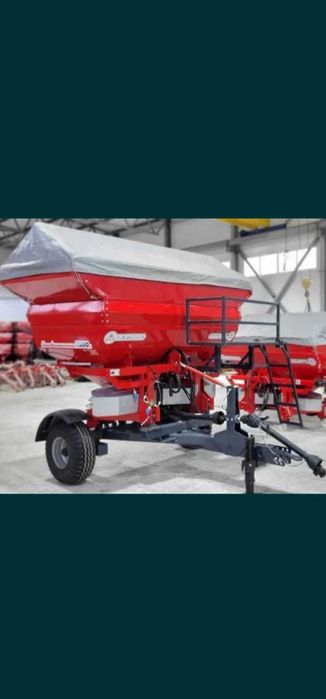 Разбрасыватель минеральных удобрений AGH-T2.01/2500т Агрохассат