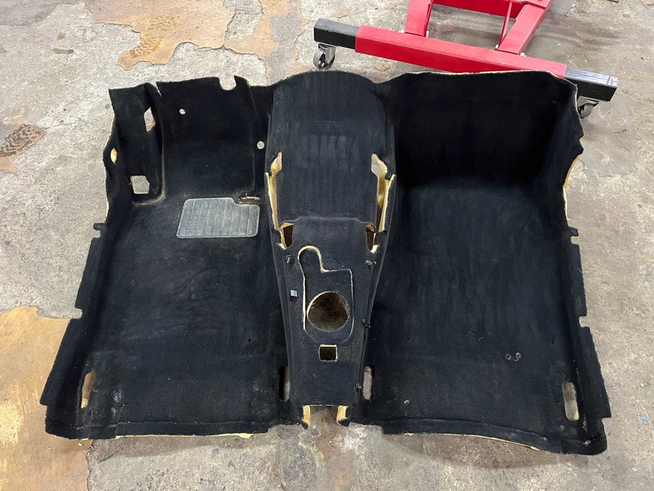 Черен мокет за BMW E39 (седан и комби)