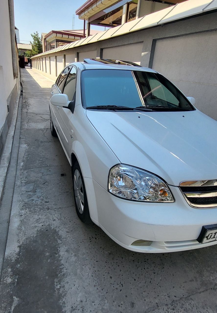Lacetti 2013 1.6 автомат сотилади