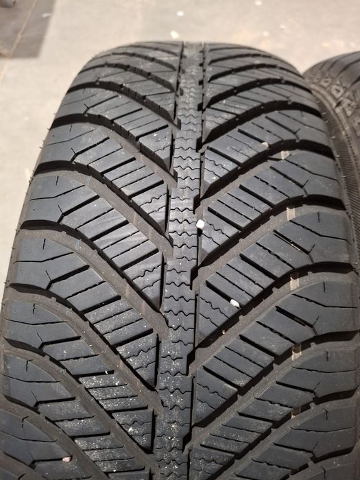 4  Anvelope M+S  215 60 r17 Goodyear