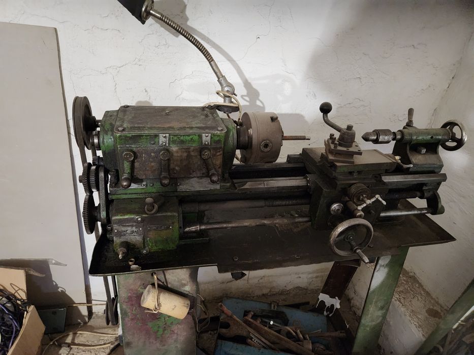 Токарный станок по металлу