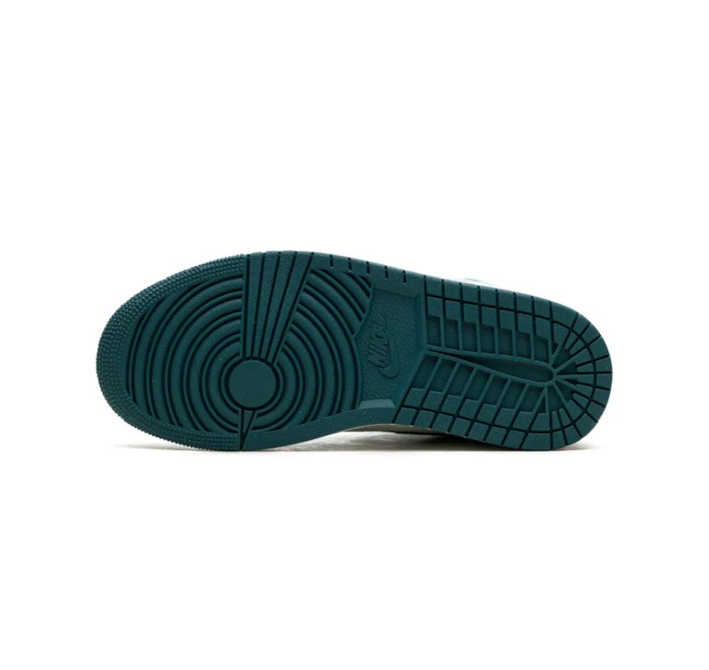 Jordan 1 mid mint