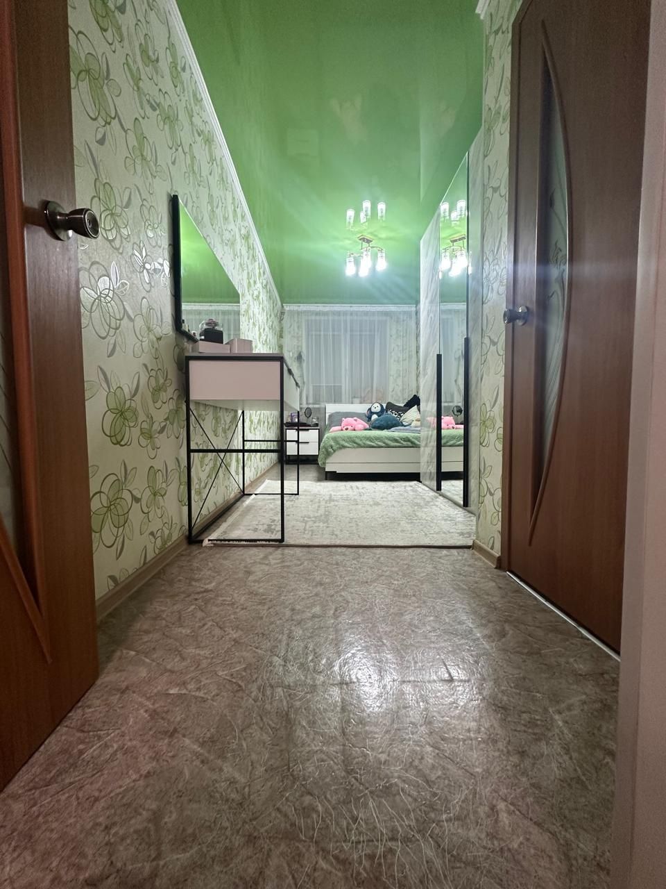 Продам 2 комнатную квартиру в кирпичном доме, район Черемушки.