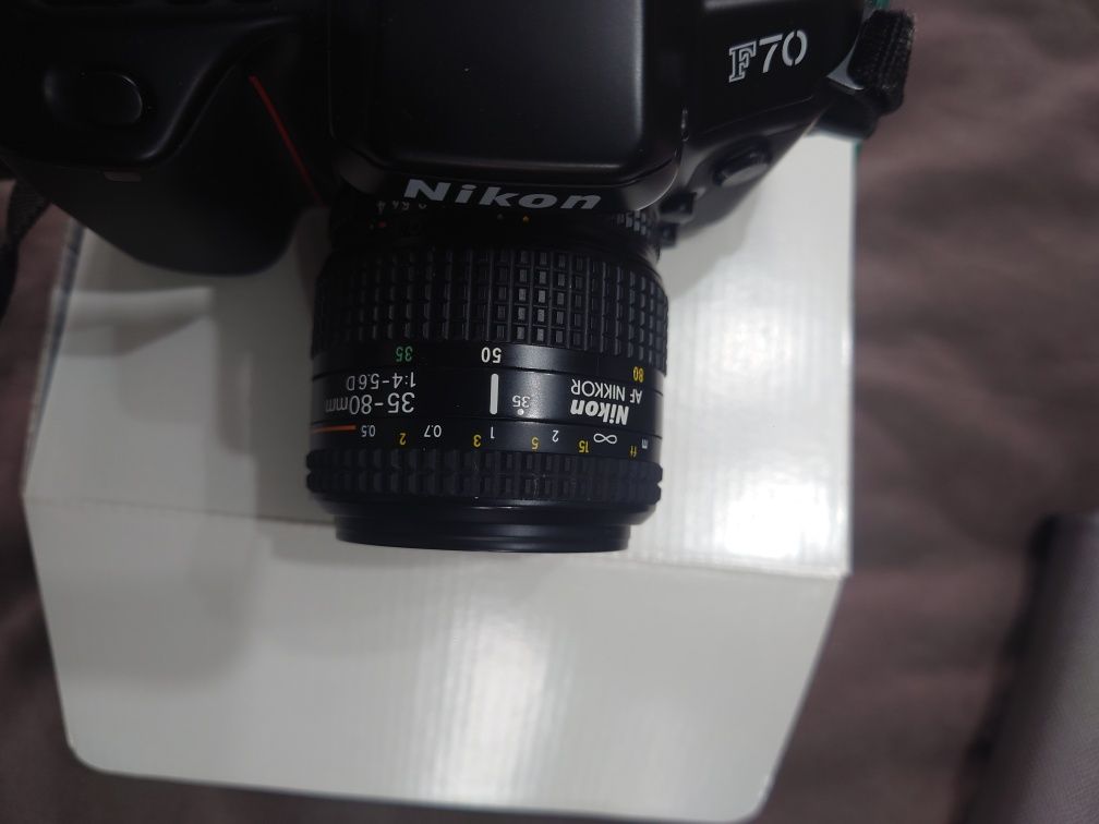 Kit Nikon F70 cu obiectiv Nikon af 35-80mm