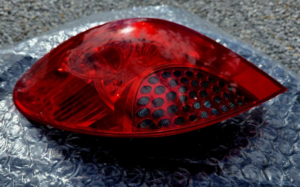 Пежо 207 - 2009 година СТОПОВЕ