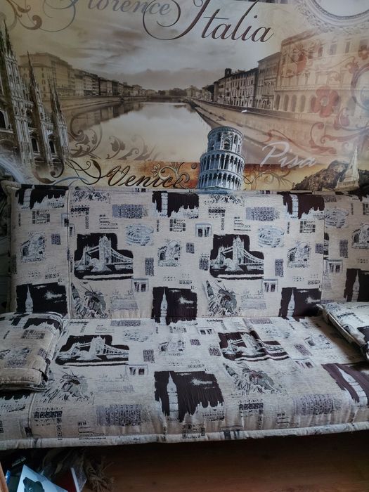 Продам диван б/у в отличном состоянии