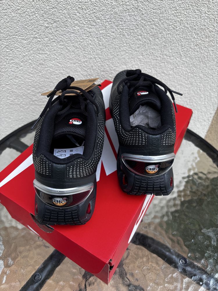 Чисто нови обувки Nike Air Max