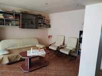 Vând apartament cu trei camere