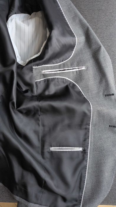 Мъжки сив костюм Toss размер EU 54