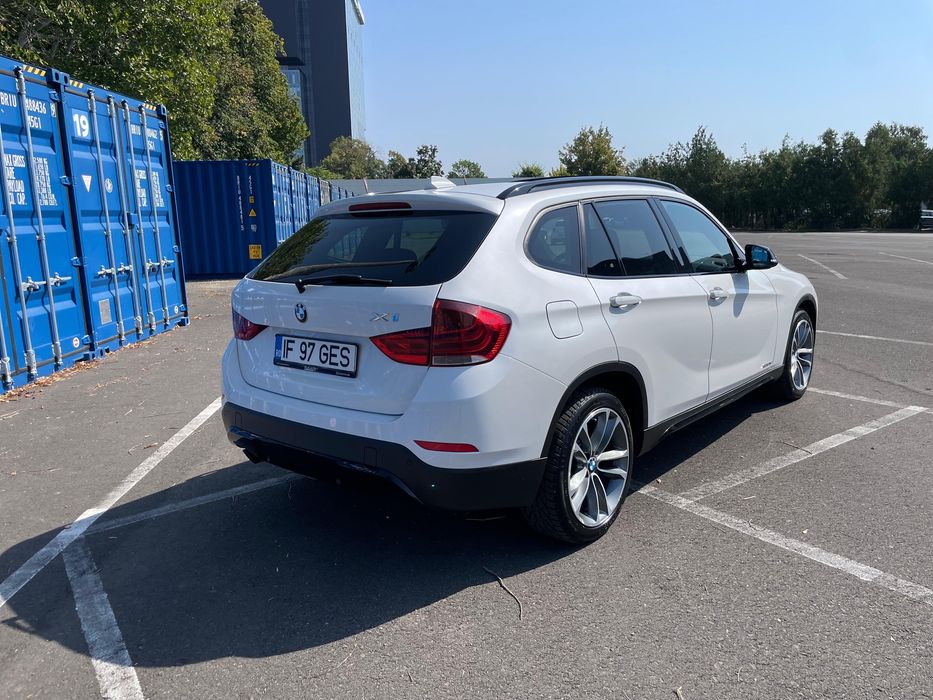 BMW X1 2.0d xDrive Sport Line Panoramic HI-FI R18 Scaune Sport Incalzi