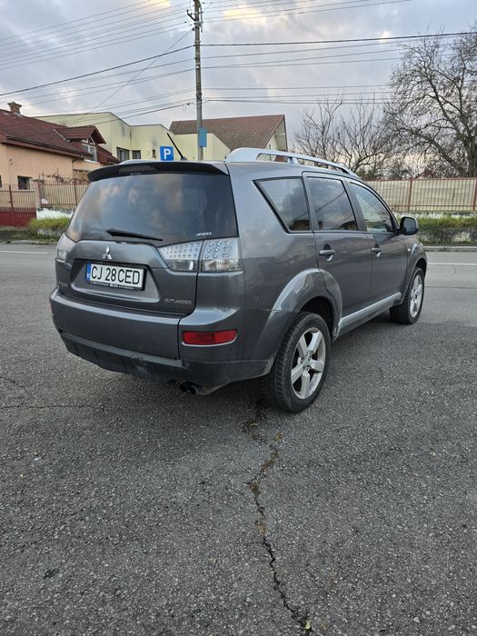 Vand suv Mitshubishi outlander 4x4