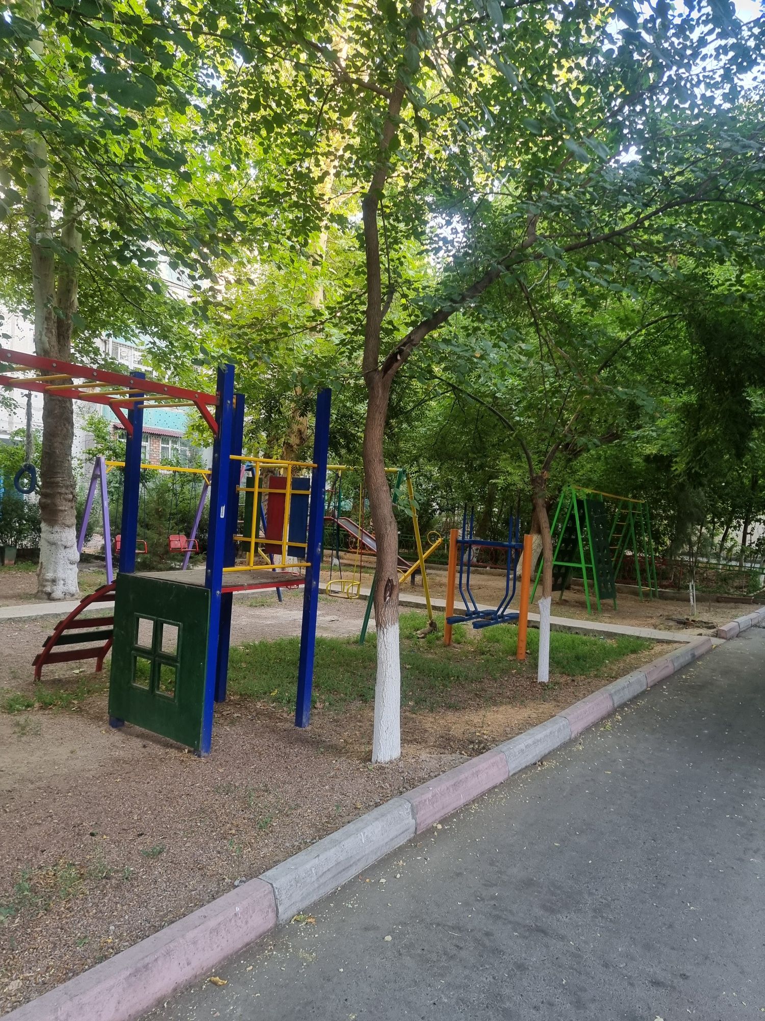 Продаётся 4/4/4 квартира в районе Парк Бабура, за рестораном  ,,Jumanj