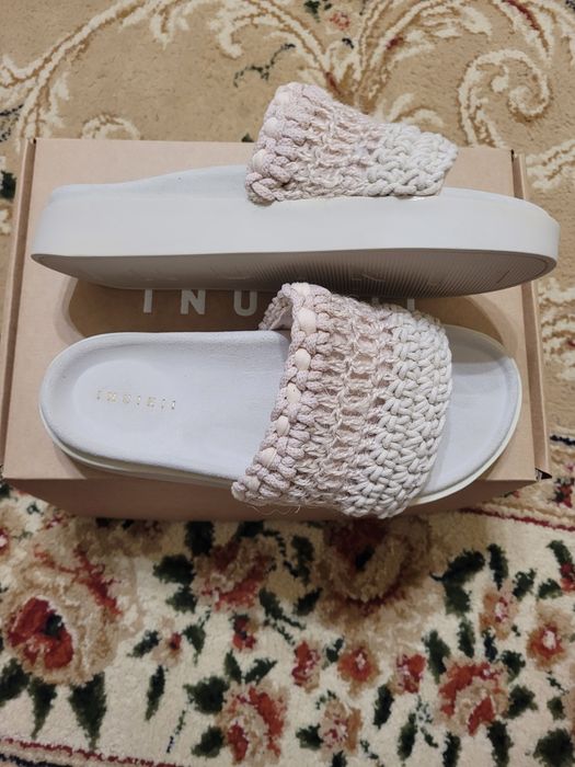 Șlapi Inuikii noi