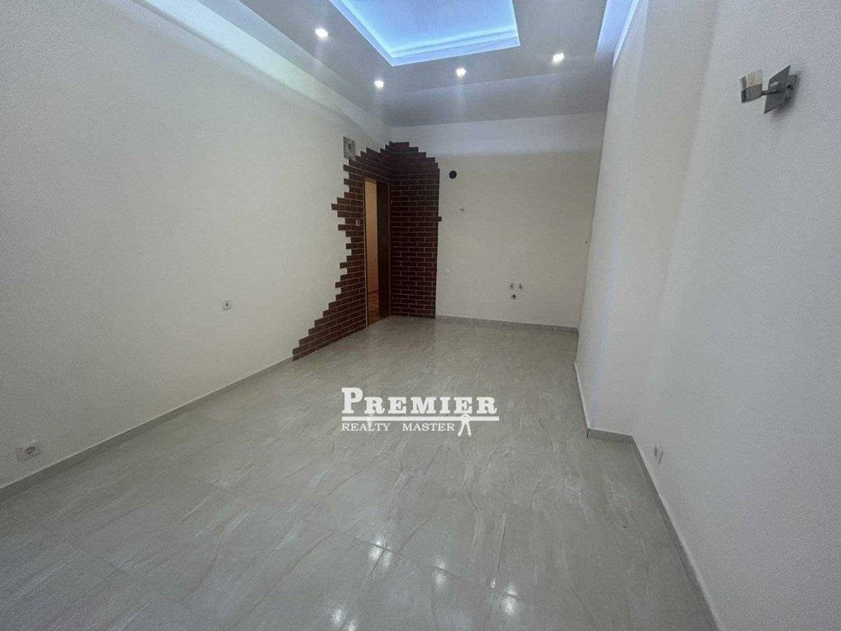 Продава се Двустаен апартамент в Бургас, Възраждане - 55 кв.м за 2364 €/кв.м - Снимка #1