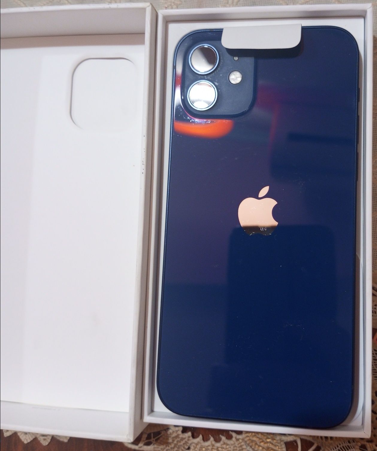 Iphone 12, 64g ёмкость 80% идеал