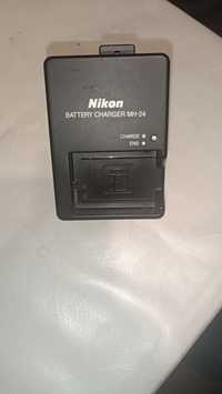 Nikon. Battary Charge MH-24