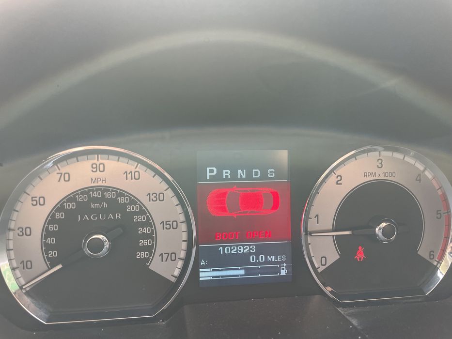 Dezmembrez Jaguar XF 3.0d cod motor 306 dtd 2011