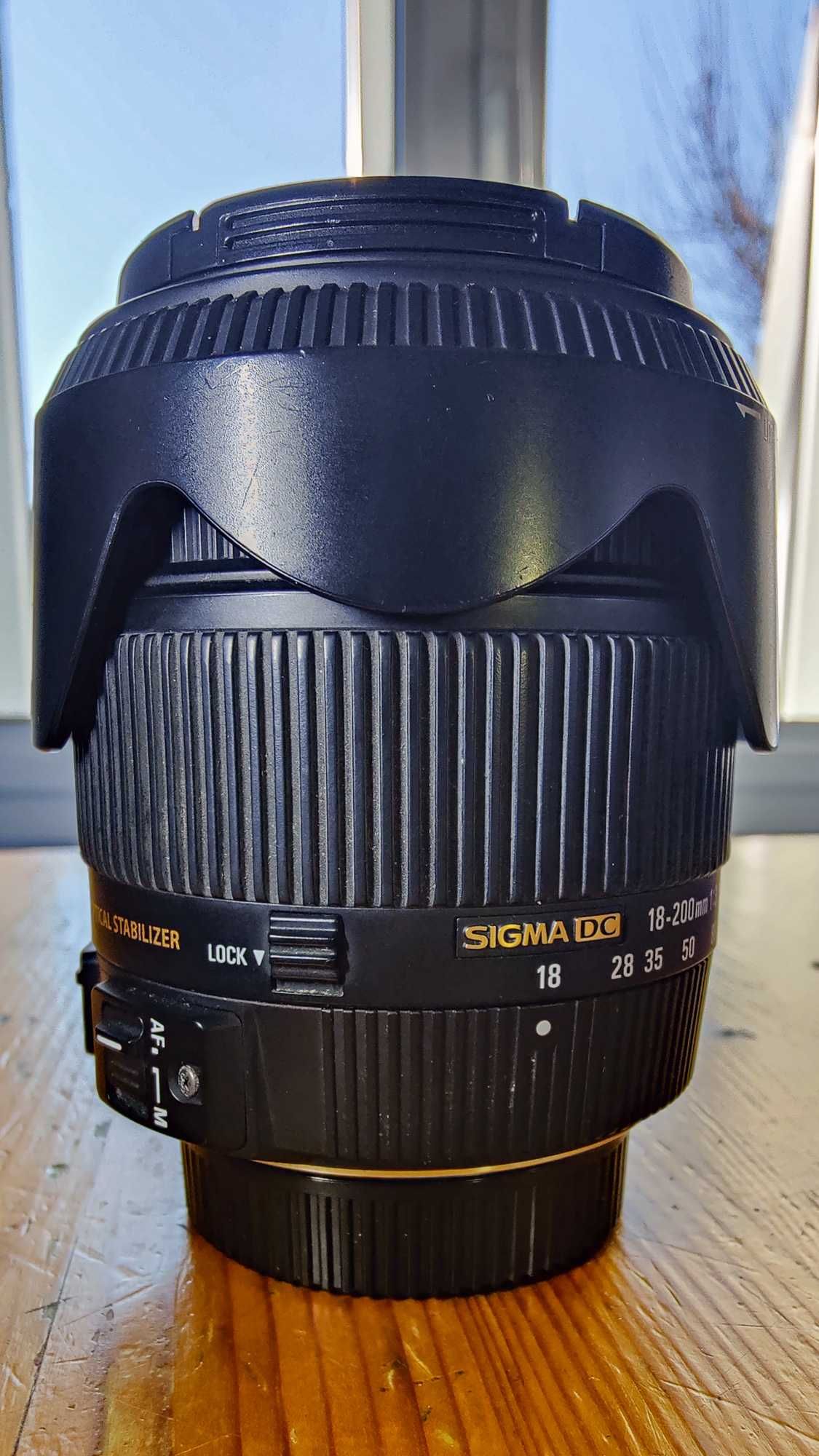Obiectiv Sigma 18-200 1:3.5-6.3 II HSM cu montura Nikon