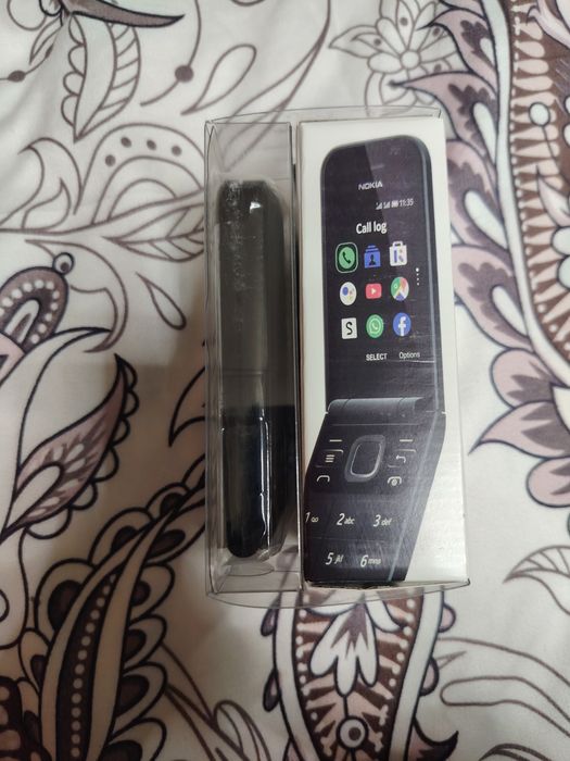 Telefon Nokia cu clapa nou
