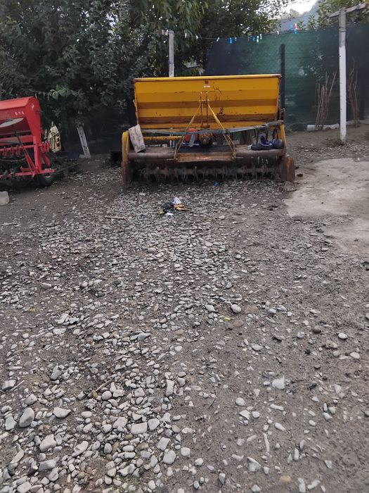 Semănătoare cu FREZĂ de lucerna/grau/orz/secara