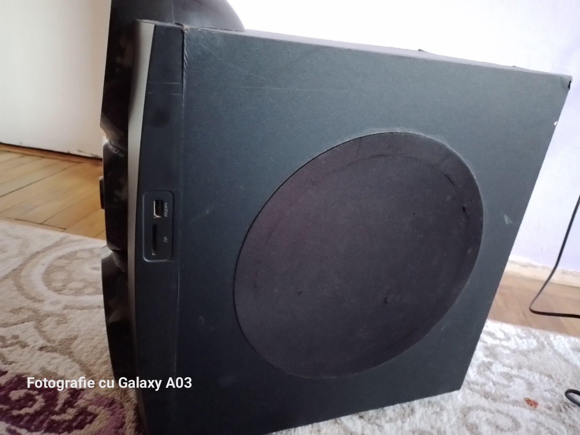Vând subwoofer akay pentru piese