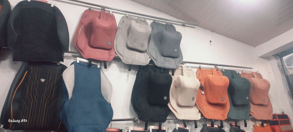 Чехлы накидка для машины китайские есть разные цвета ещё есть 4 подушк