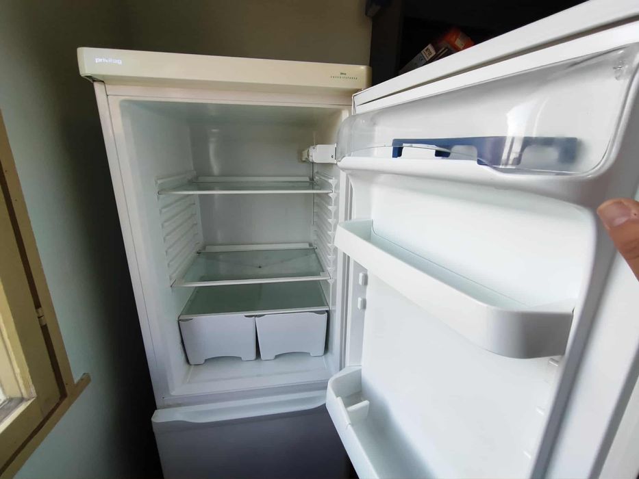 Хладилник с фризер