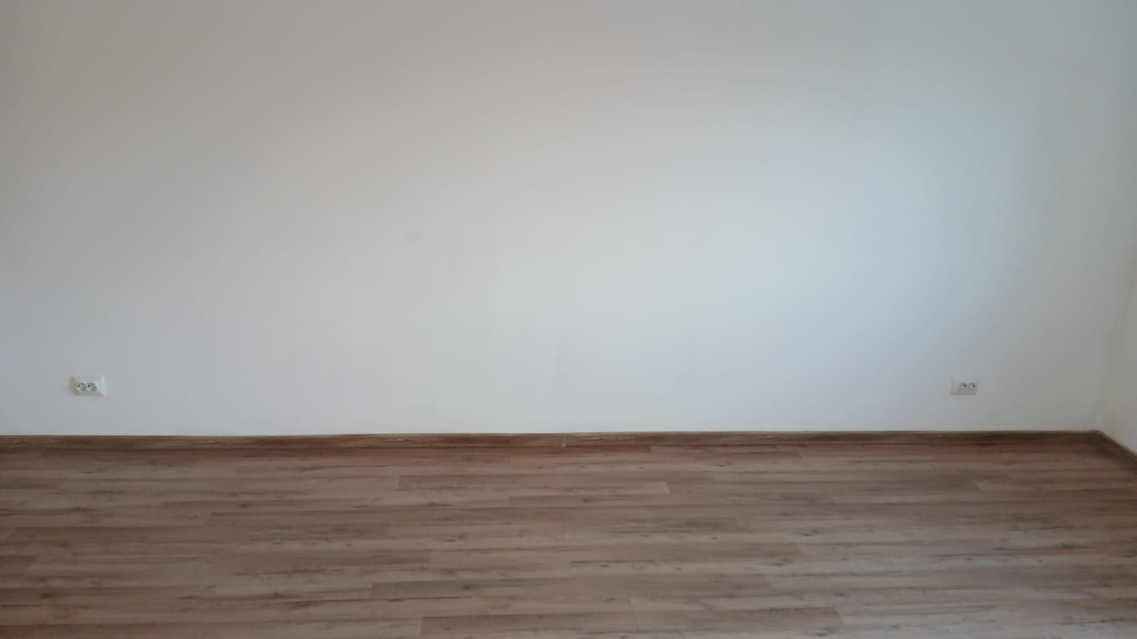 Vilă, 5 camere, 2 băi, bucătărie,cămara,  2 terase, garaj,magazie etc