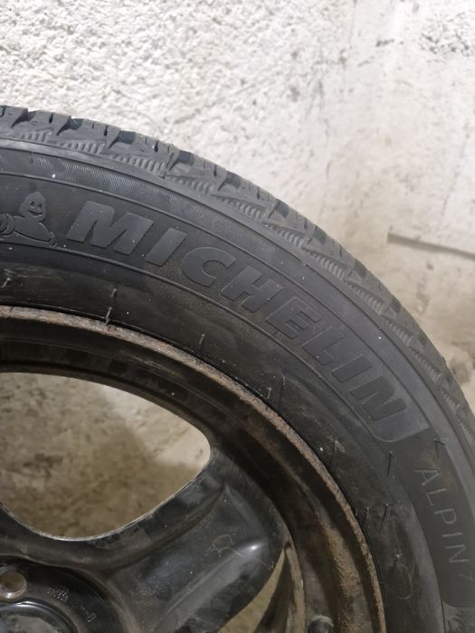 Vând Cauciucuri Michelin 205/55/16 iarna