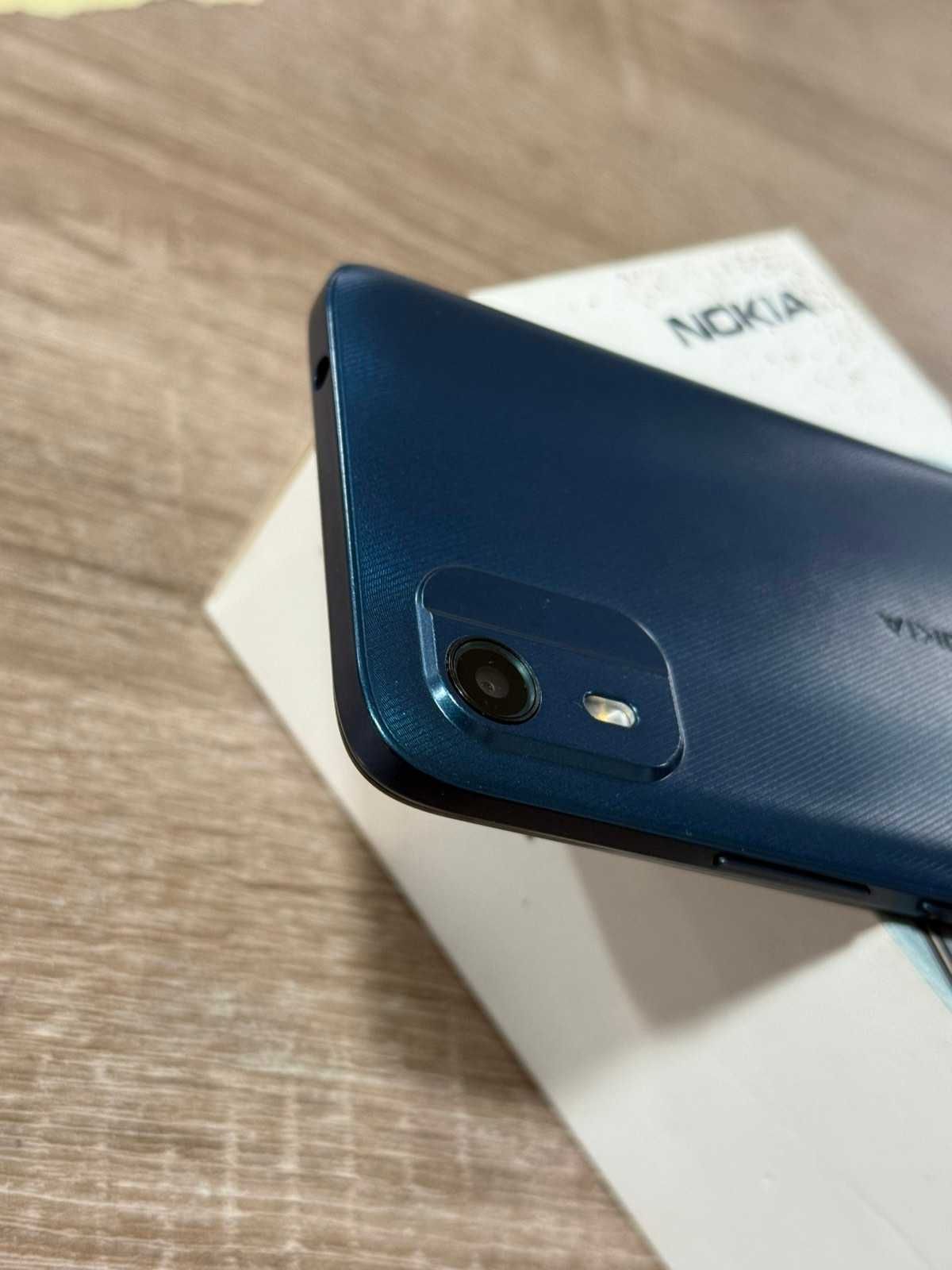 Продавам Nokia C12