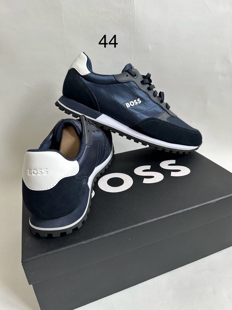 Adidasi Boss marimea 44 noi,originali