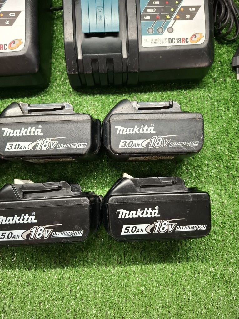 Бързи зарядни и батерии на Makita 5 и 3 ампера