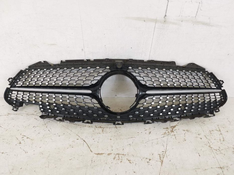 Радиаторна решетка Мерцедес-Бенц ЦЛС-Клас / Mercedes-Benz CLS-Class [