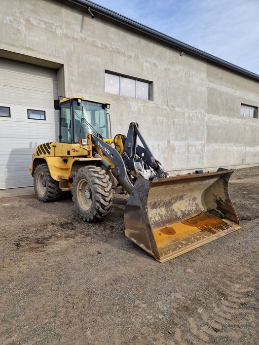 Încărcător frontal