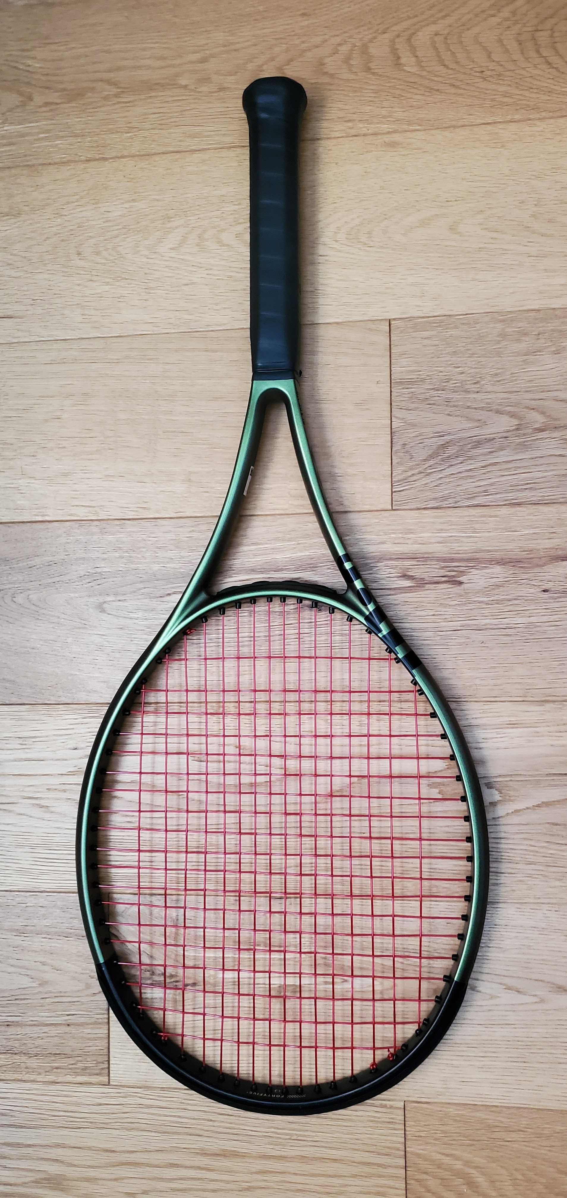 Racheta tenis Wilson Blade 100UL V8.0 Maner 1