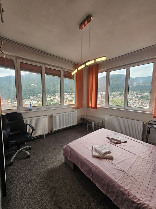 Avem liber de revelion!!Cazare in regim hotelier Brasov Centru Vechi