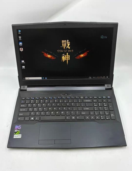 Игровой ноутбук в хорошем состоянии