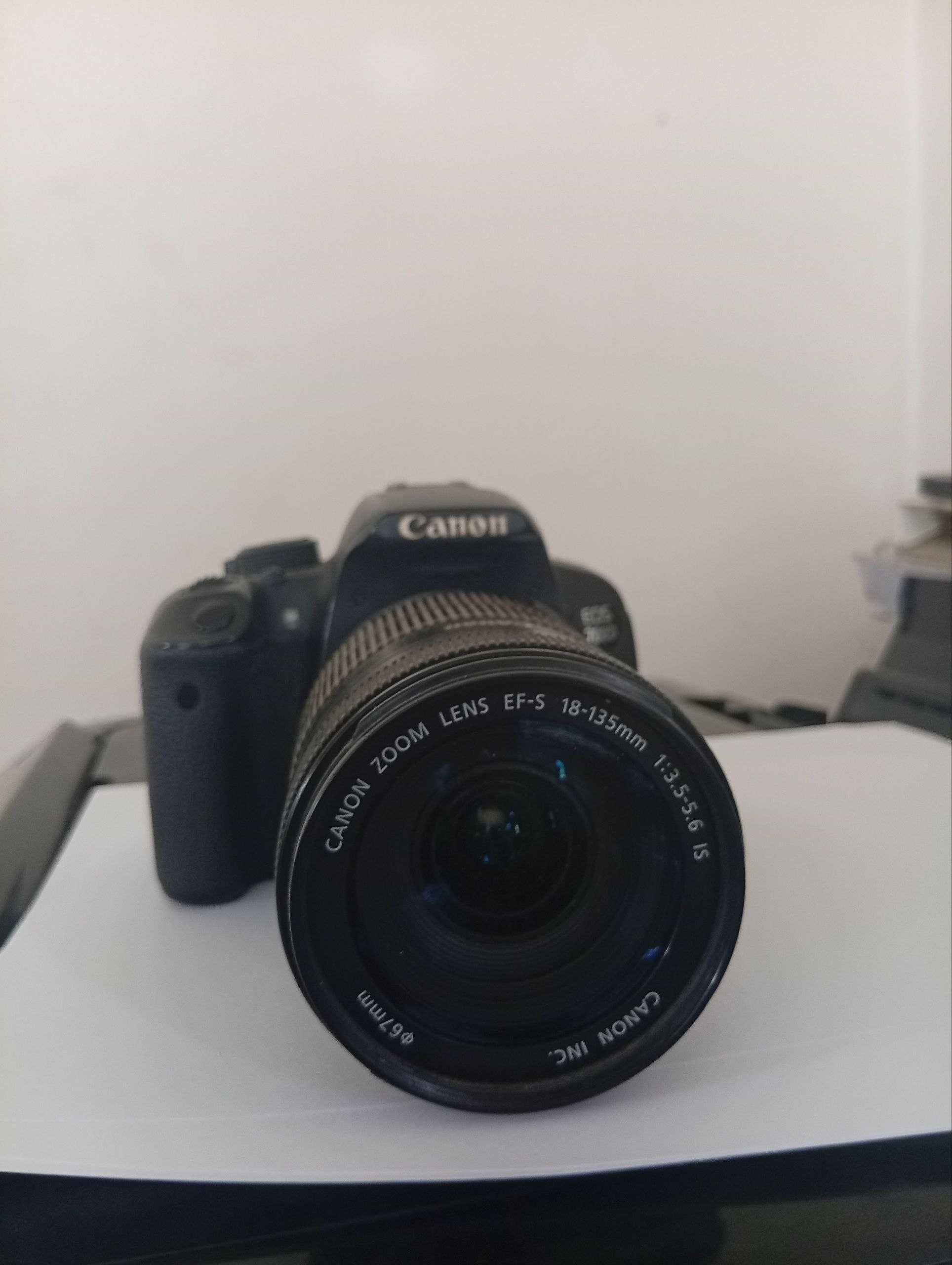 Canon 700 D fotoaparat foto va video uchun