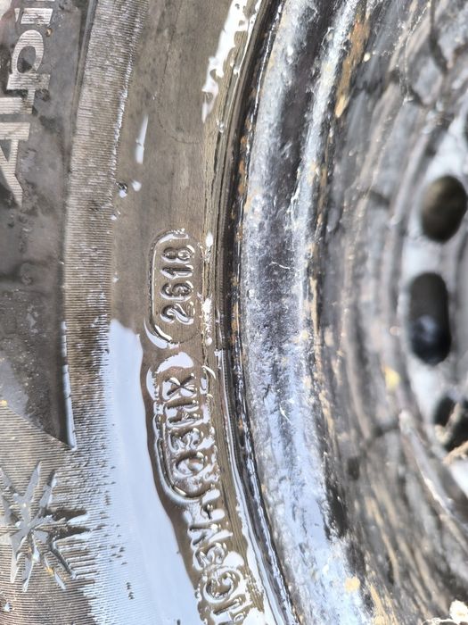 Vând jante de tabla R17 + anvelope 225 60 17 Michelin