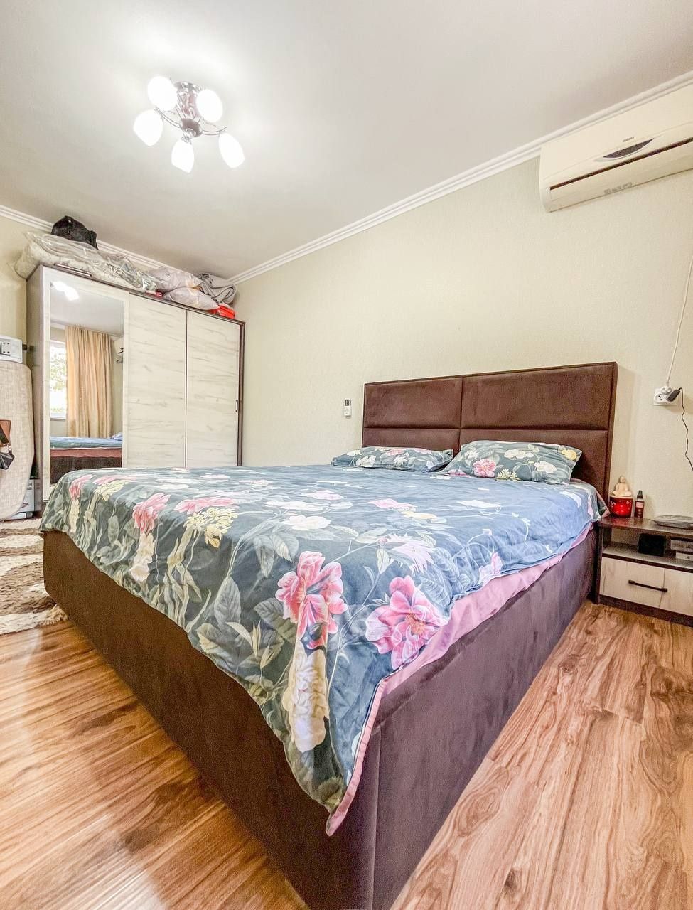 Продам квартиру Буюк ипак йули 1/3/5 30м2
