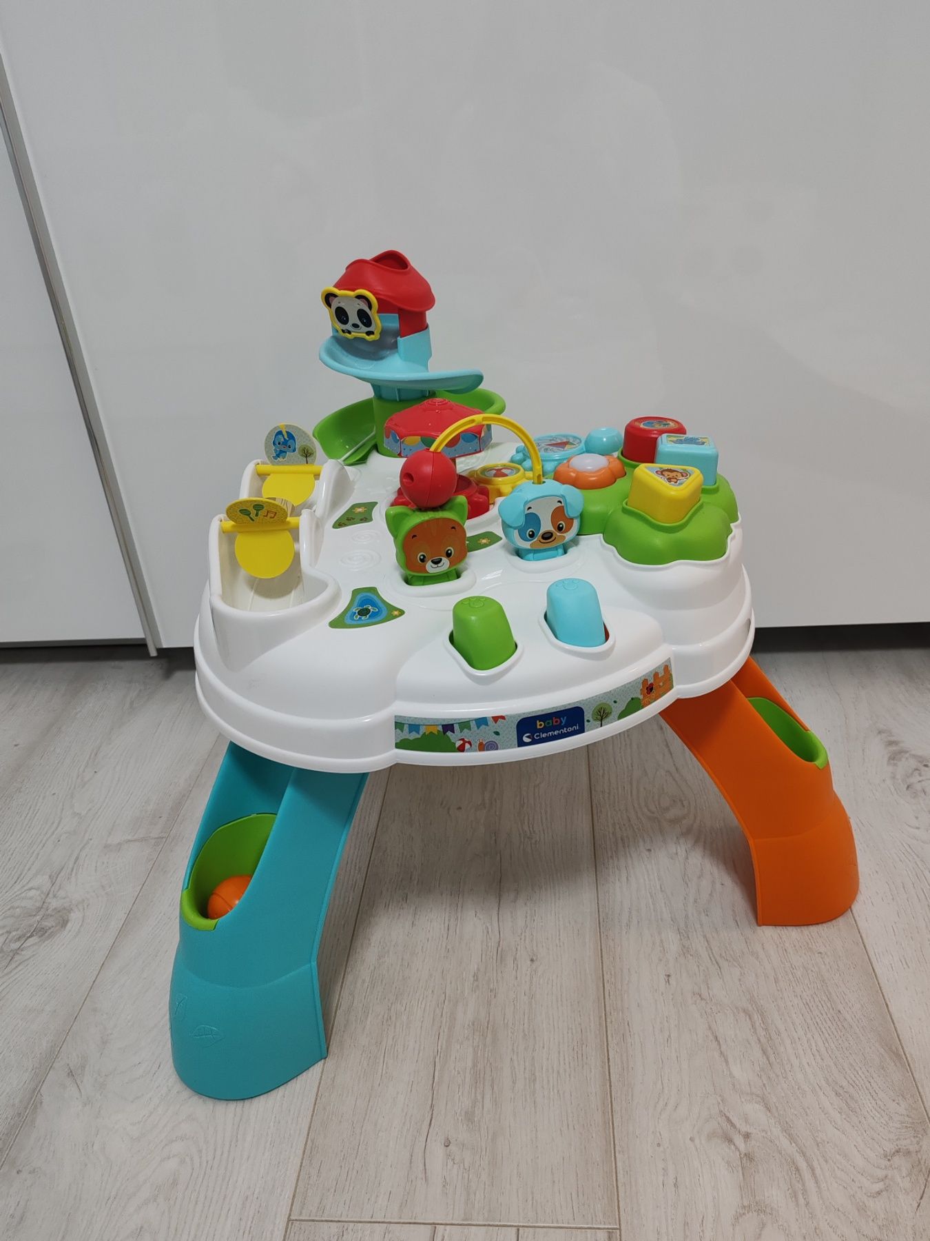 Детска и терактивна маса за игра Baby Clementioni