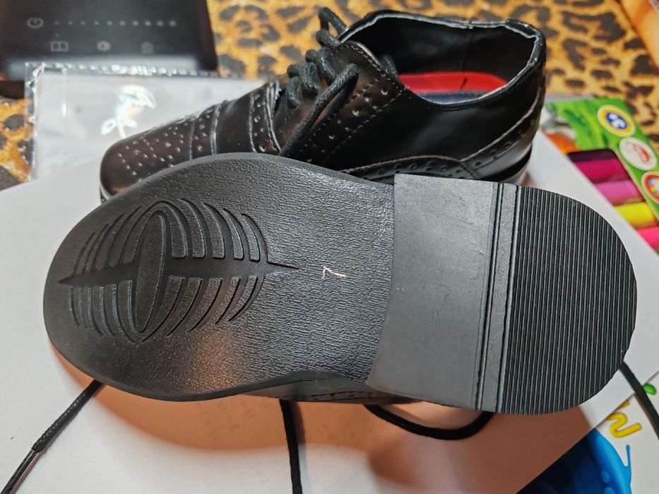 Pantofi copii nr. 24.